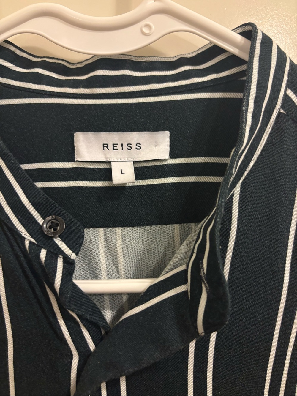 Women’s REISS Black/White Vertical Stripe Button-Down Shirt Sz Large 100% Viscos